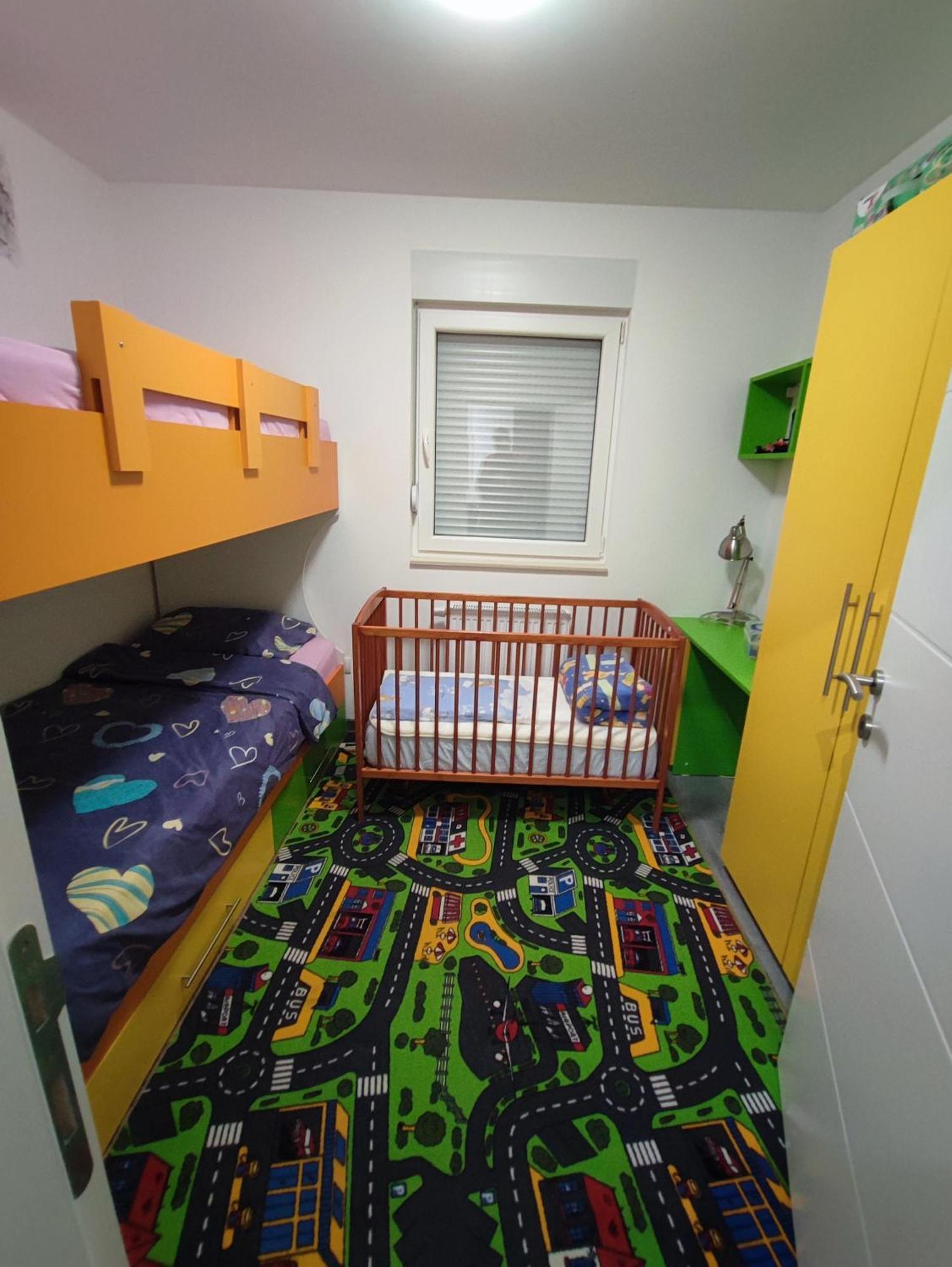 Stan Na Dan Prnjavor Apartment Bagian luar foto